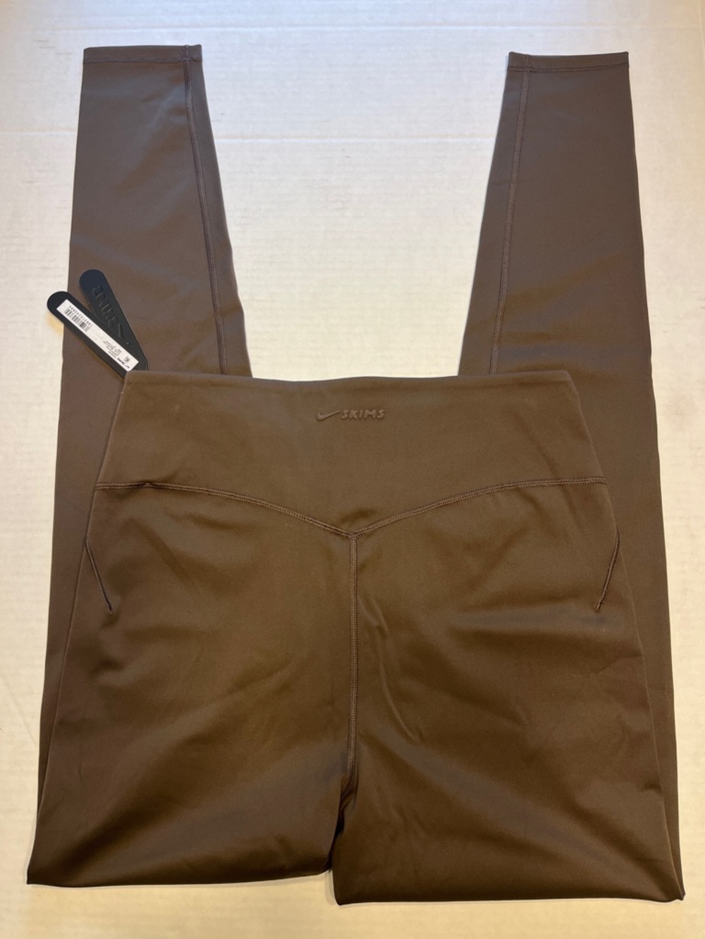 SKIMS Brown High-Waist Leggings with Waist Tie NWOT - Picture 6 of 7